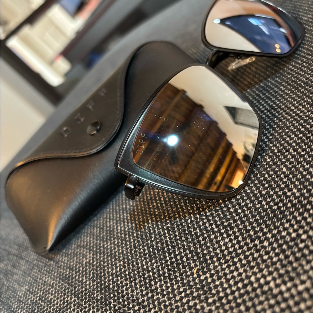 DIFF Eyewear GRACE mirror sunglasses